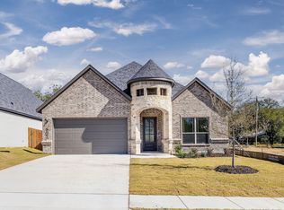 902 Boston Ln, River Oaks, TX 76114