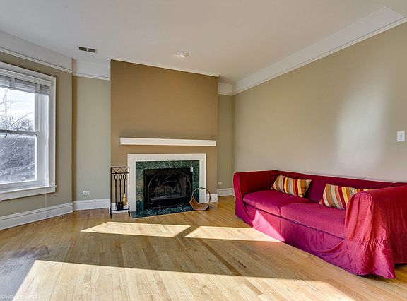 3rd image of 4710 N Magnolia Ave #2