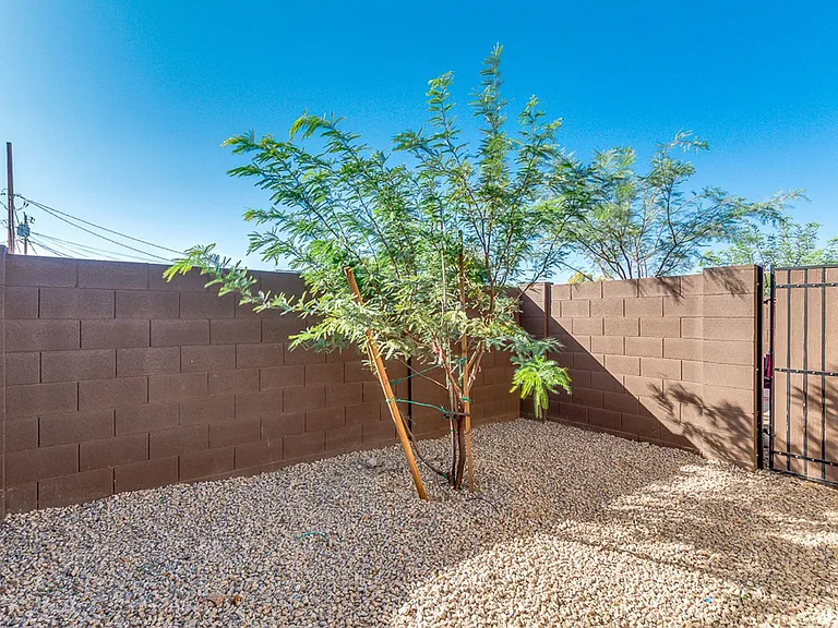 1809 E Virginia Ave — Photo 17