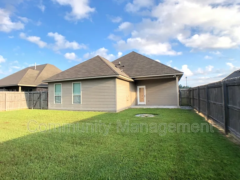 13838 Ponderosa Dr — Photo 4