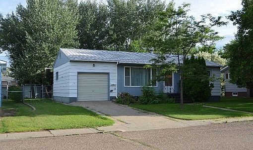 1st image of 418 Linden Ave