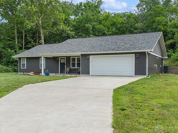 3rd image of 592 Ohara Ct