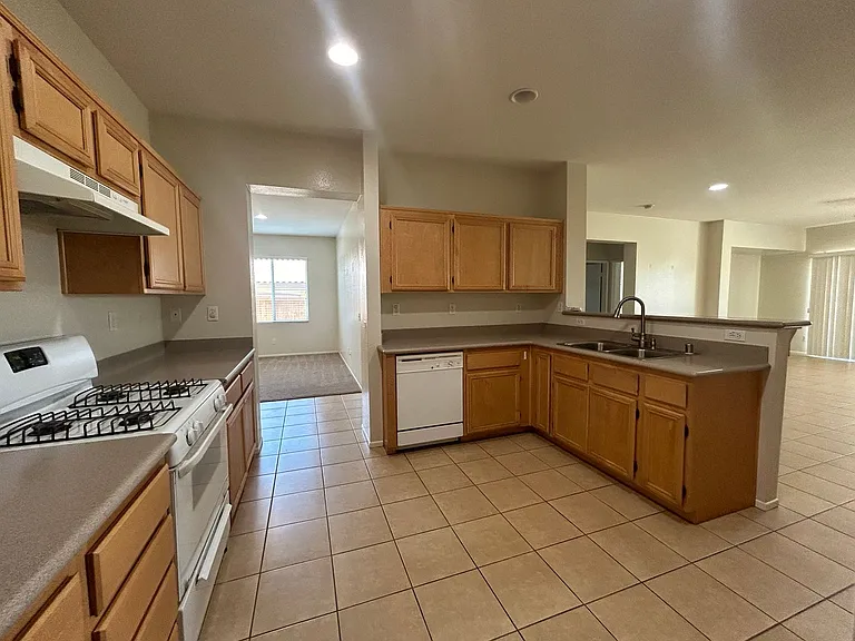 42557 Drennon Ct — Photo 3