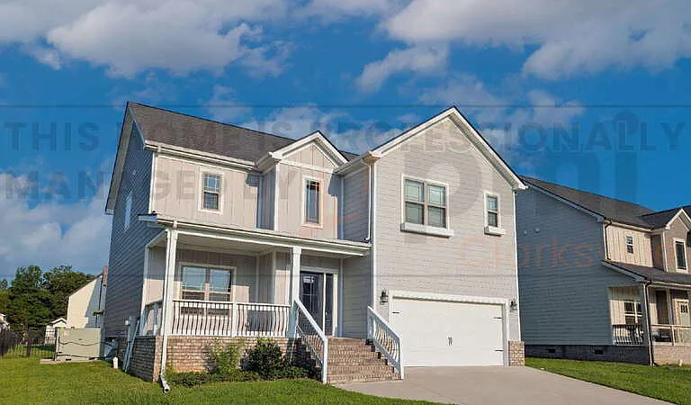 576 Dexter Dr — Photo 4