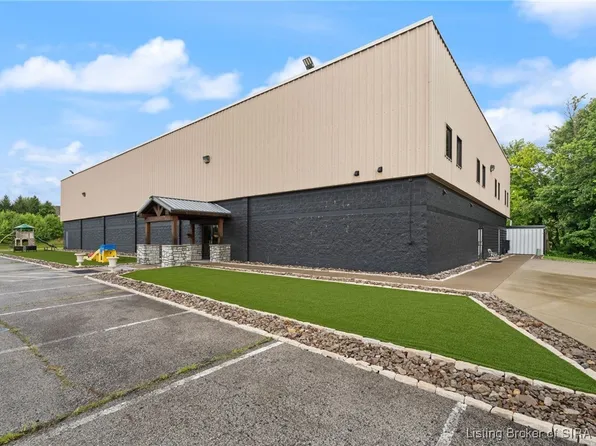 1213 Oakes Way, Georgetown, IN 47122