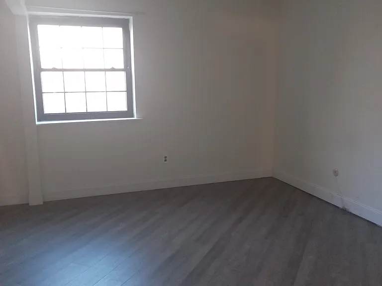 158 Woodstream Dr #5 — Photo 10