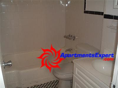 4th image of 246 Bradhurst Ave APT 22