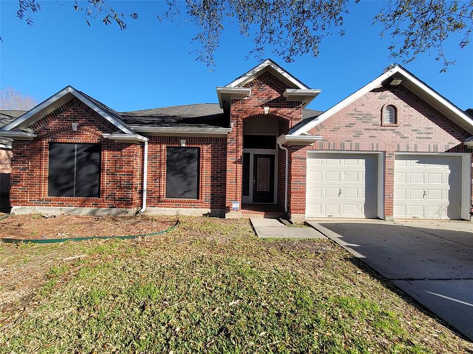1st image of 3411 Somerton Dr