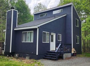 9514 Jasmine Dr, Tobyhanna, PA
