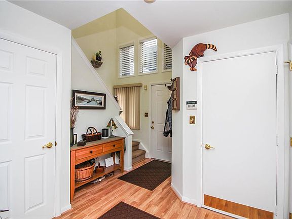 3rd image of 1744 Falcon Dr APT D