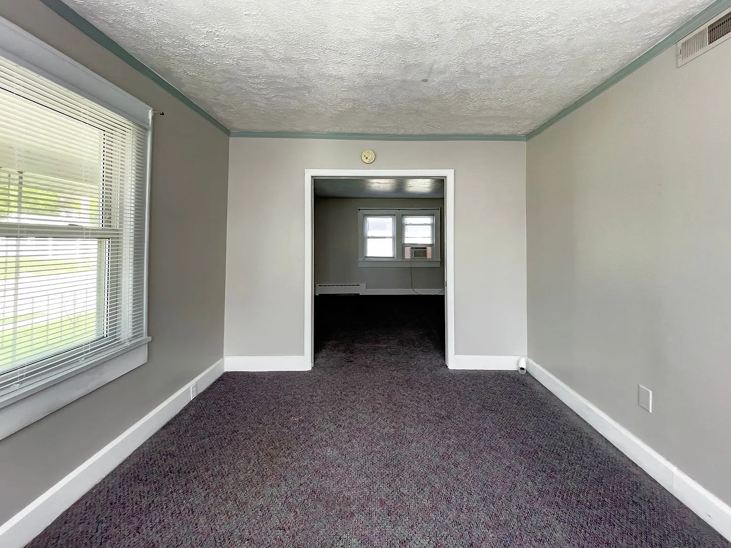 210 S Nichols Ave — Photo 4