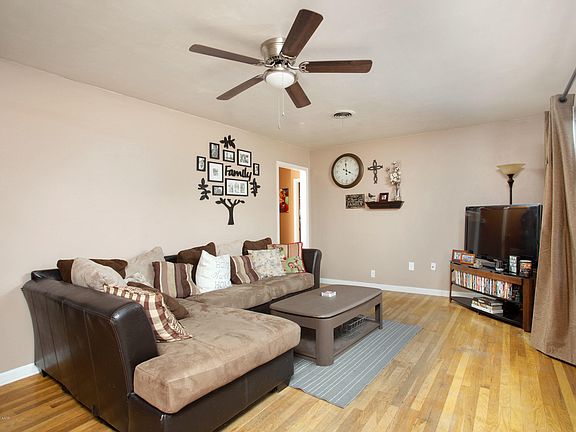4th image of 2710 Pawnee Dr