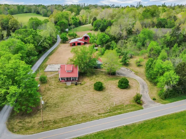 2193 Hughes Rd, Erin, TN 37061