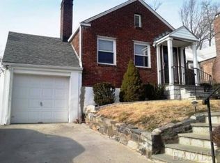 15 Croydon Rd, Yonkers, NY 10710