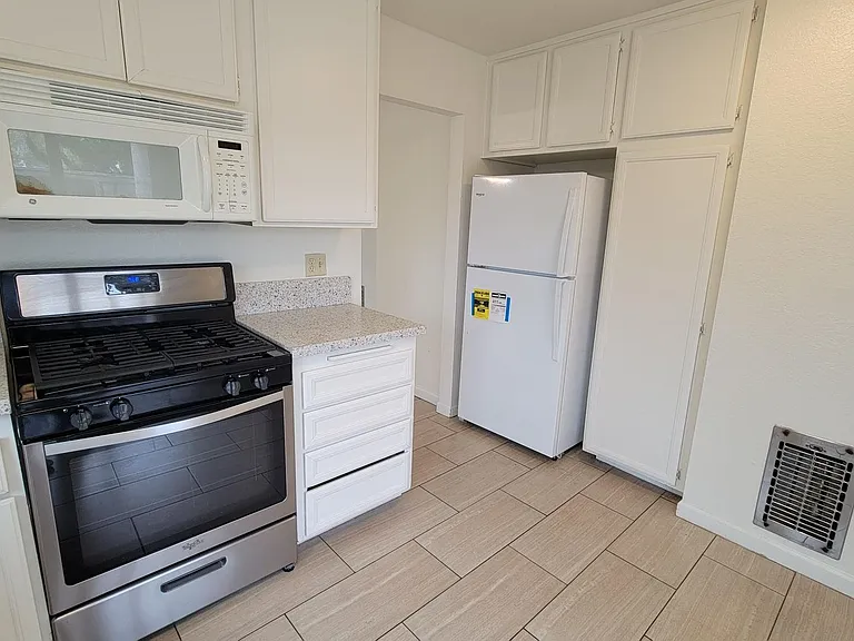 185 Avenida Las Brisas #A — Photo 6
