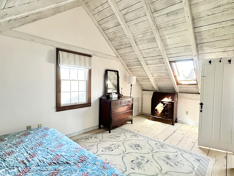 476 Main St — Photo 26