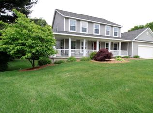 13751 Cottage Dr, Grand Haven, MI 49417