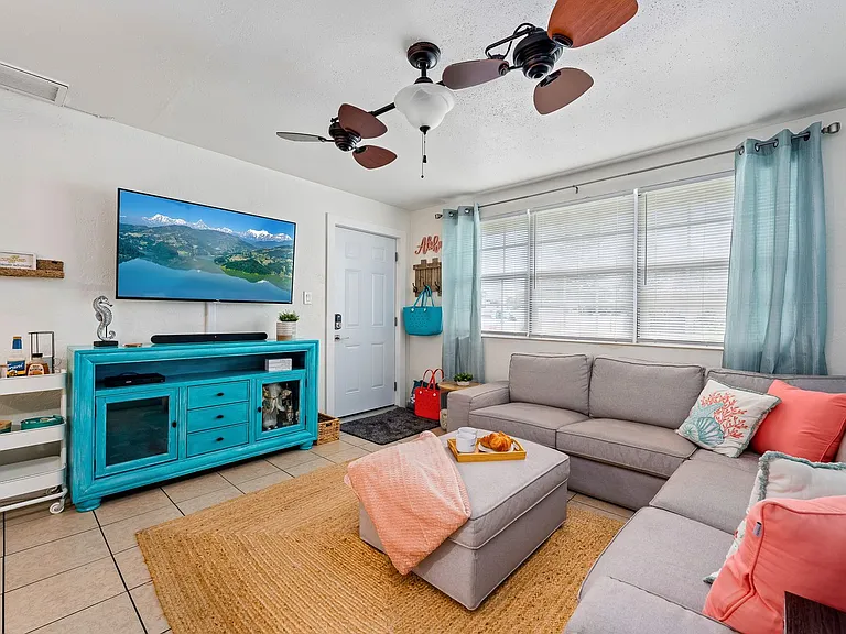 6 Palmetto — Photo 11