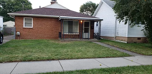 26236 Clancy St Photo 1