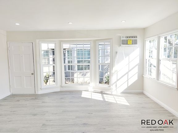 2nd image of 2601 W 48th St #2601