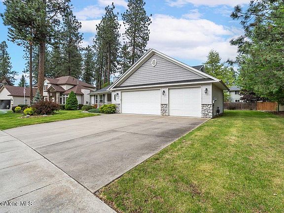 3rd image of 5119 E River Pl