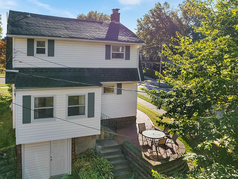 702 College Ave — Photo 22