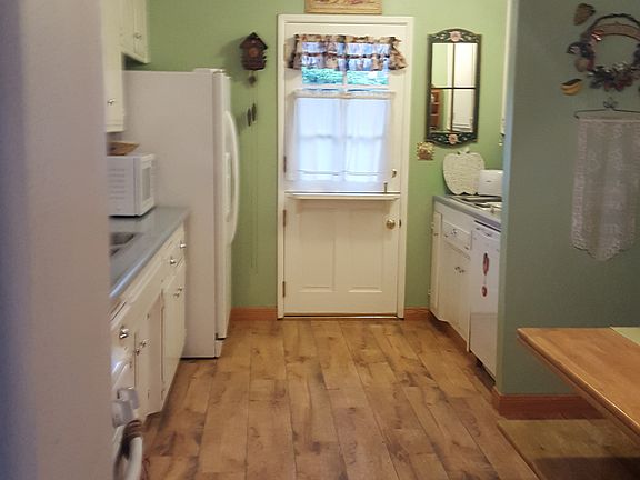 3rd image of 5591 Cornell Dr