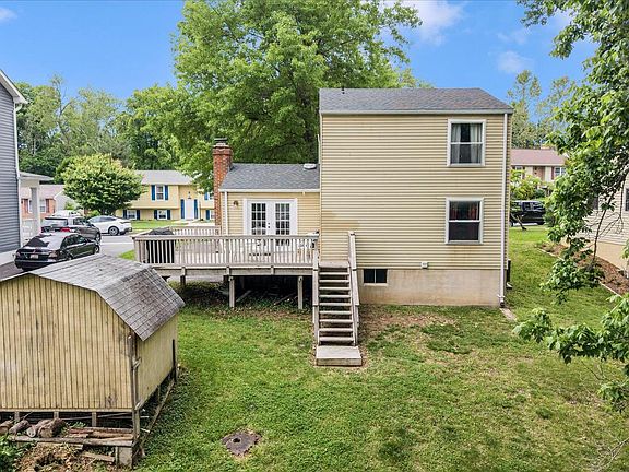 4th image of 212 Wintergreen Ln