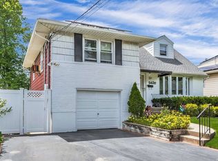 3426 5th St, Oceanside, NY 11572