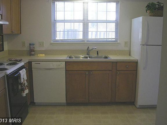 3rd image of 6207 Prince Way
