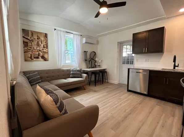 816 E Robson St #1, Tampa, FL 33604