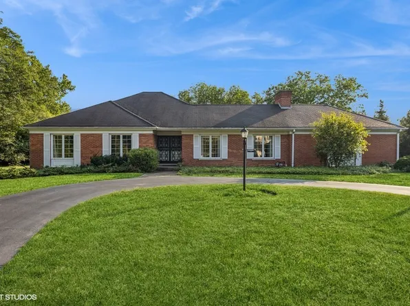 16 Chatham Ln, Oak Brook, IL 60523