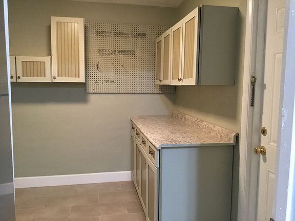 5th image of 223 Wilshire Dr