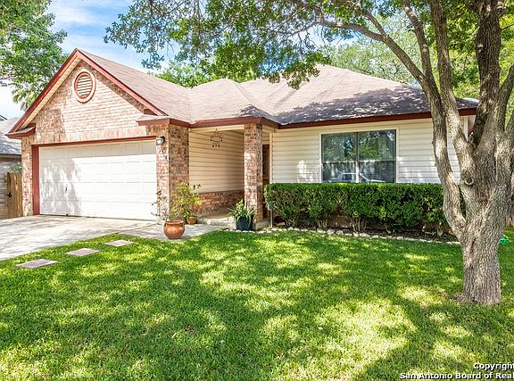 2nd image of 15766 Lomita Springs Dr