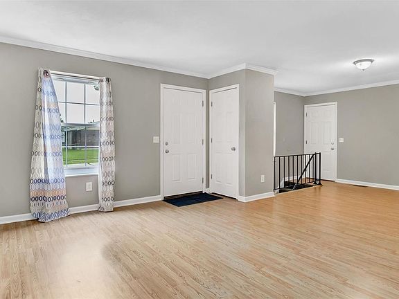 2nd image of 2937 Clanfield Dr