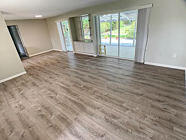 12313 Harland Ave — Photo 10