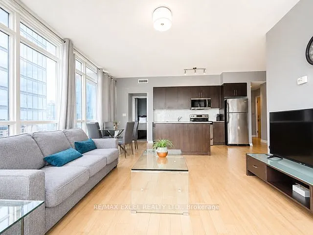65 Bremner Blvd #3205 — Photo 1