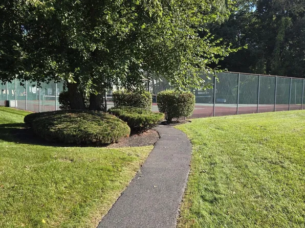 1811 Hampton Place Boulevard, Troy, NY 12180