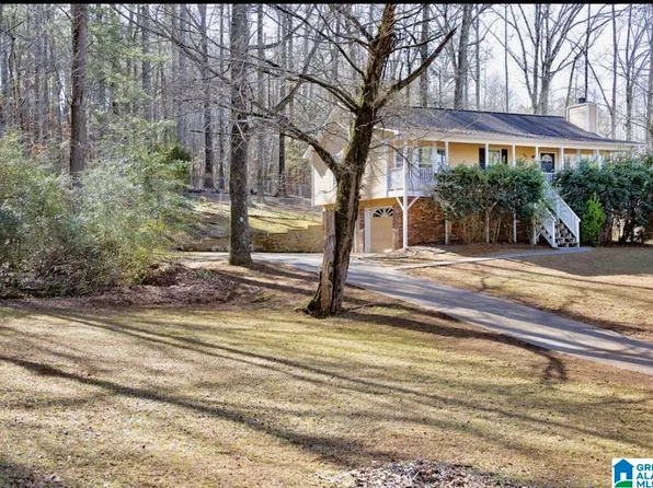 687 Brandy Dr, Trussville, AL 35173