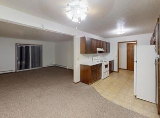 1100 Pleasant St #2, Bismarck, ND 58504