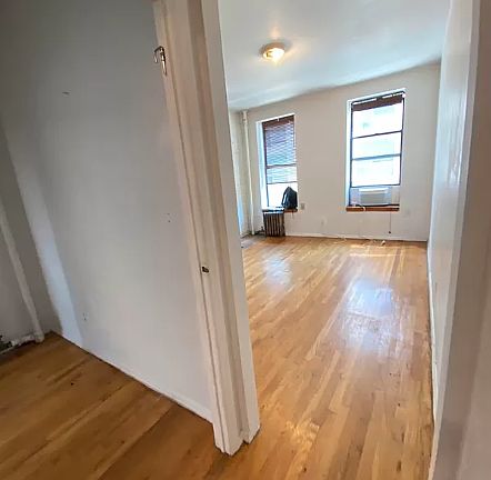 2nd image of 447 W 37th St APT 3RW