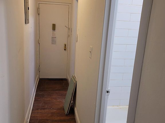 5th image of 415 E 154th St