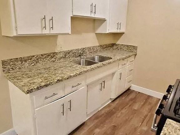 4th image of 8910 Sepulveda Eastway APT 12
