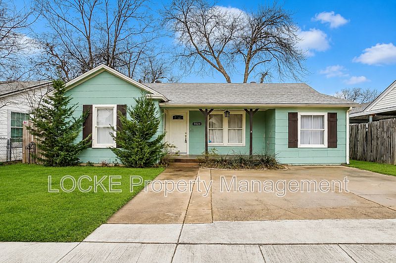 1st image of 3024 8th Ave