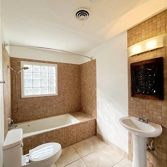 5710 Hinman Dr — Photo 19