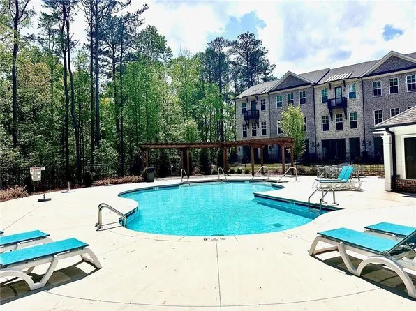 529 Clover Ln, Alpharetta, GA 30009