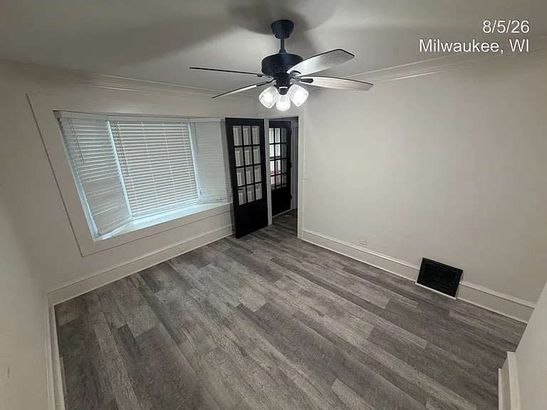 3215 N Bartlett Ave — Photo 4