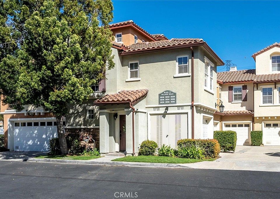 1st image of 28258 Canterbury Ct
