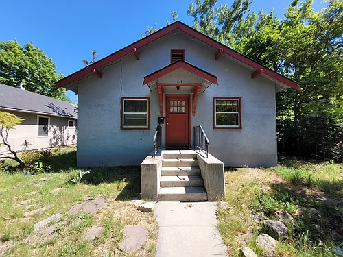 816 W Franklin St Photo 1
