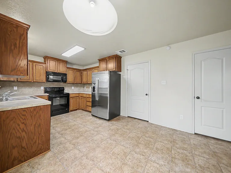 3802 Doffy Dr — Photo 4